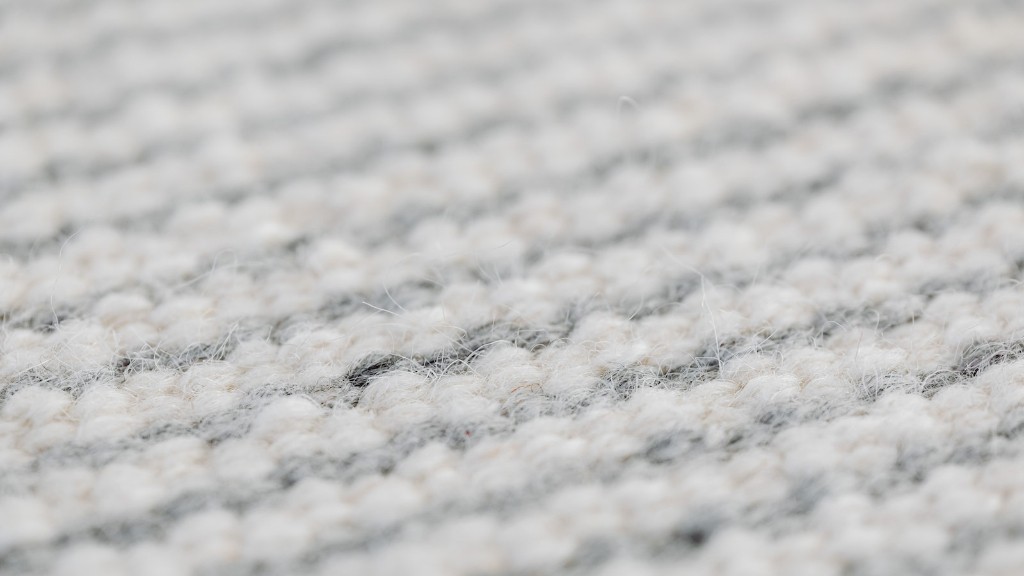 How to remove carpet tacks?
